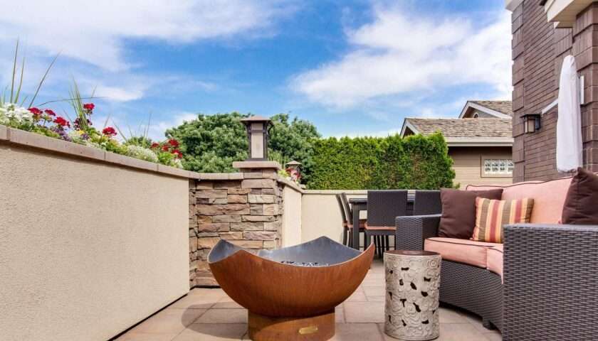 una foto del terrazzo di una casa