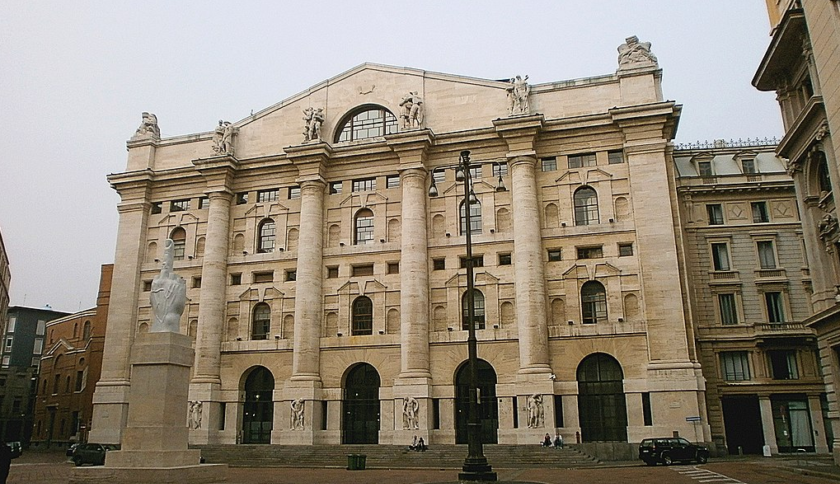Un'inquadratura di Palazzo Mezzanotte, sede della Borsa Italiana