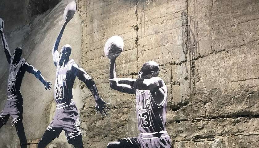 Un murale dedicato a Michael Jordan