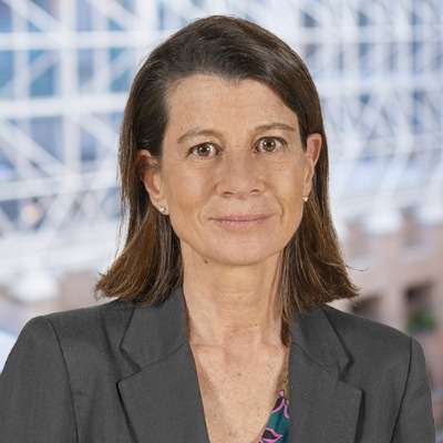 Una fotografia professionale di Serena Pietrosanti, di Hogan Lovells