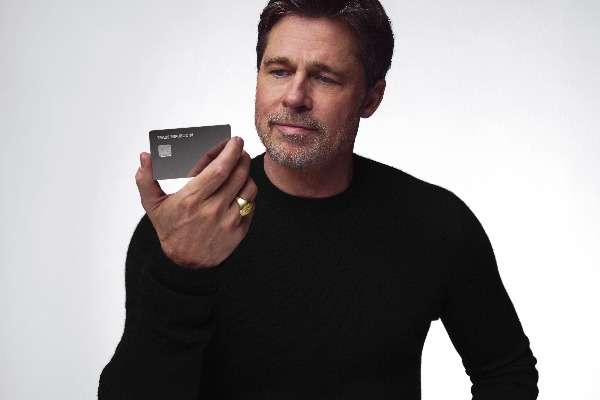 una foto di Brad Pitt, nuovo Global Brand Ambassador di Trade Republic