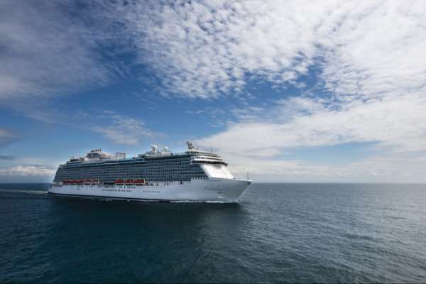 Una nave da crociera costruita nei cantieri Fincantieri.