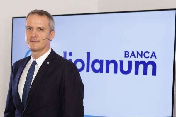 una foto di Massimo Doris, amministratore delegato di Banca Mediolanum