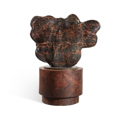 La scultura Untitled (2014) di Alma Allen