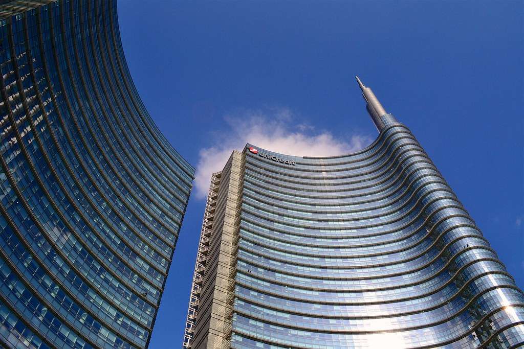 Grattacielo della sede Unicredit nel quartiere di Porta Nuova a Milano